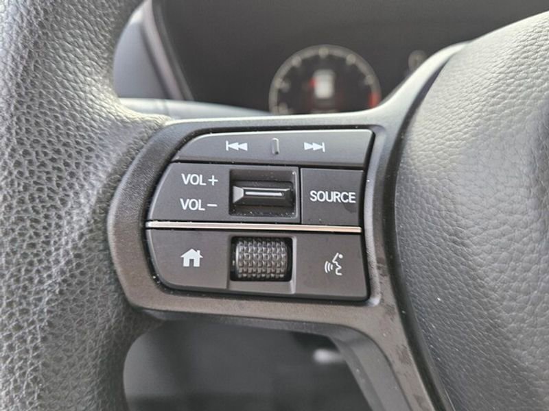 Used 2025 Honda CR-V LX image 26