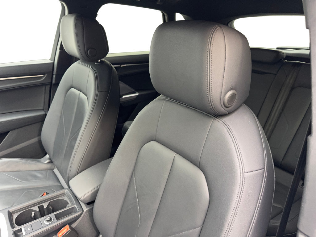 Used 2025 Audi Q3 2.0T Premium AWD/4WD image 30