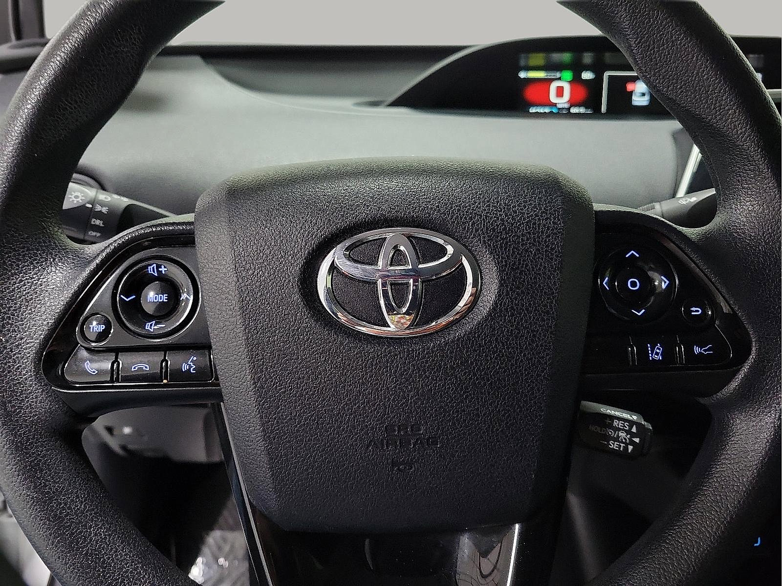 Used 2022 Toyota Prius L Eco image 15