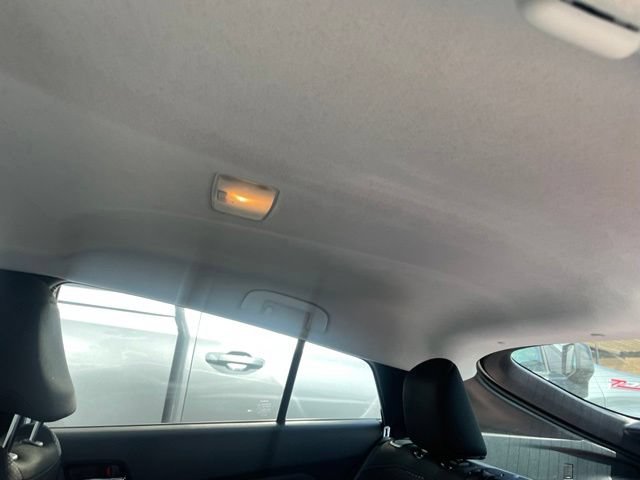 Used 2020 Toyota Prius LE FWD image 22
