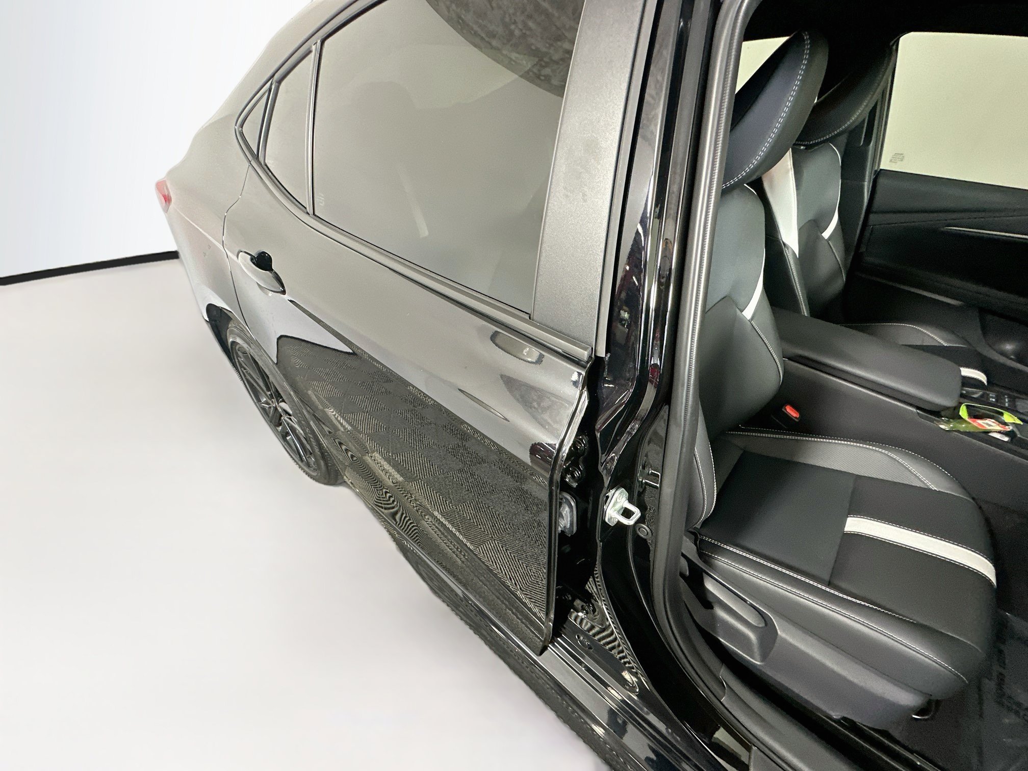 Used 2026 Toyota Camry SE FWD image 28