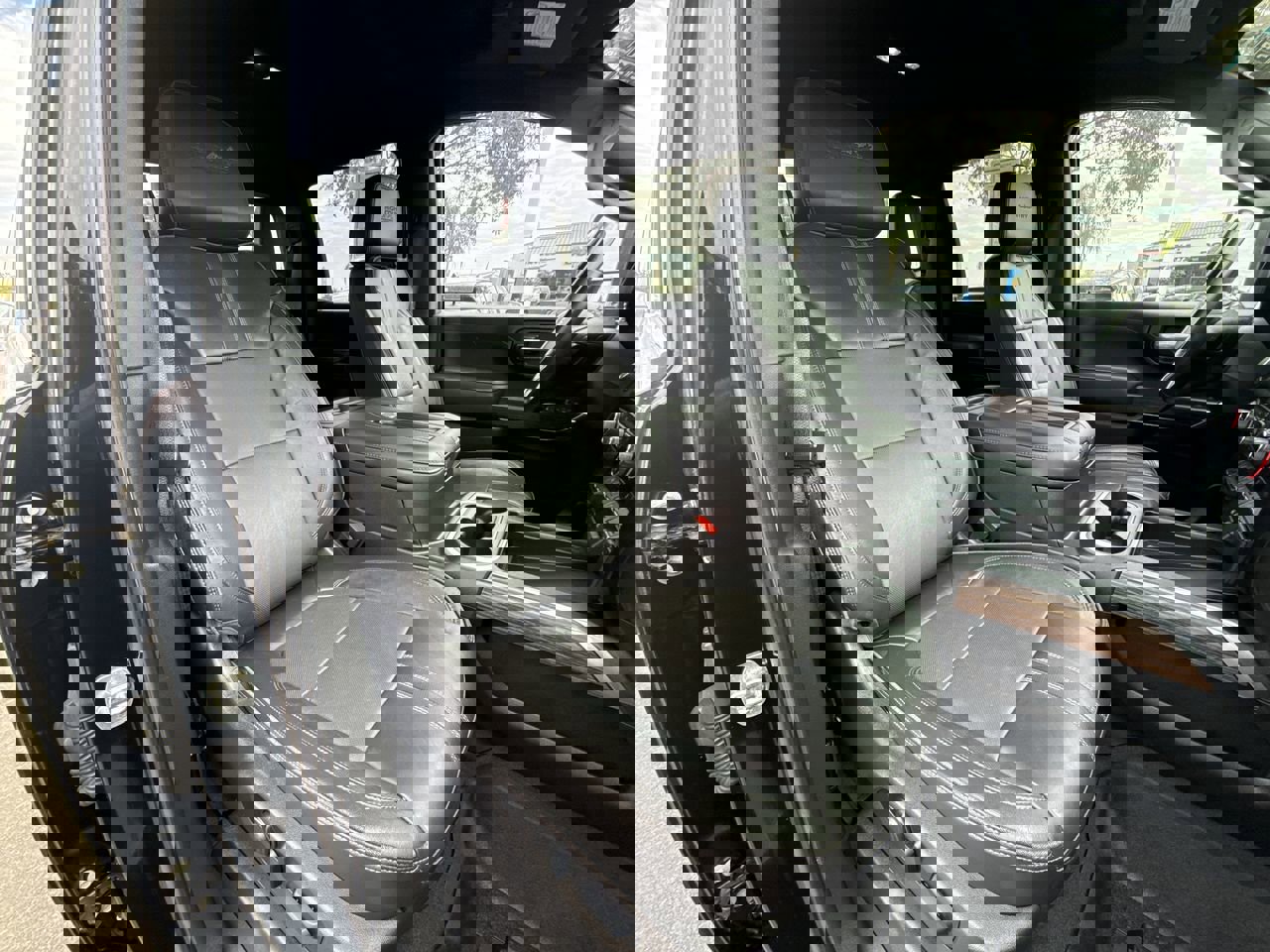 Used 2022 Chevrolet Silverado 3500 High Country w/ LPO, Hitch Package image 27