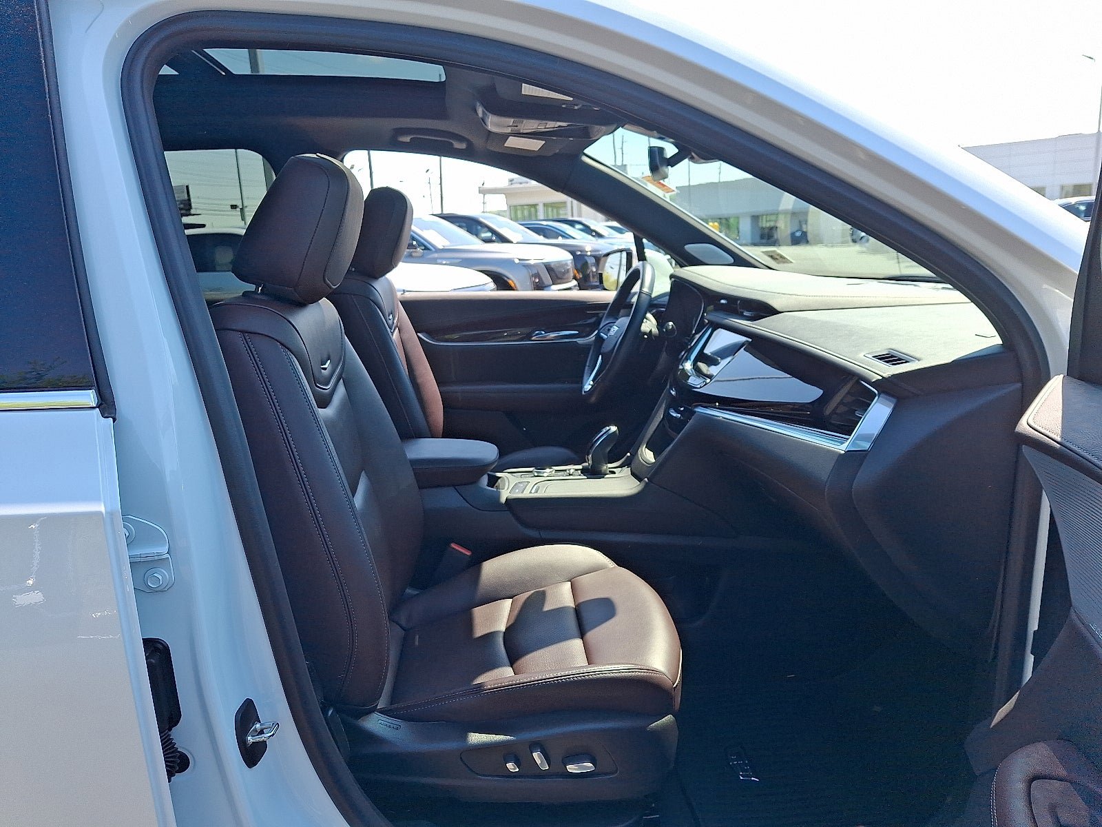 Certified 2023 Cadillac XT6 Premium Luxury AWD/4WD image 20