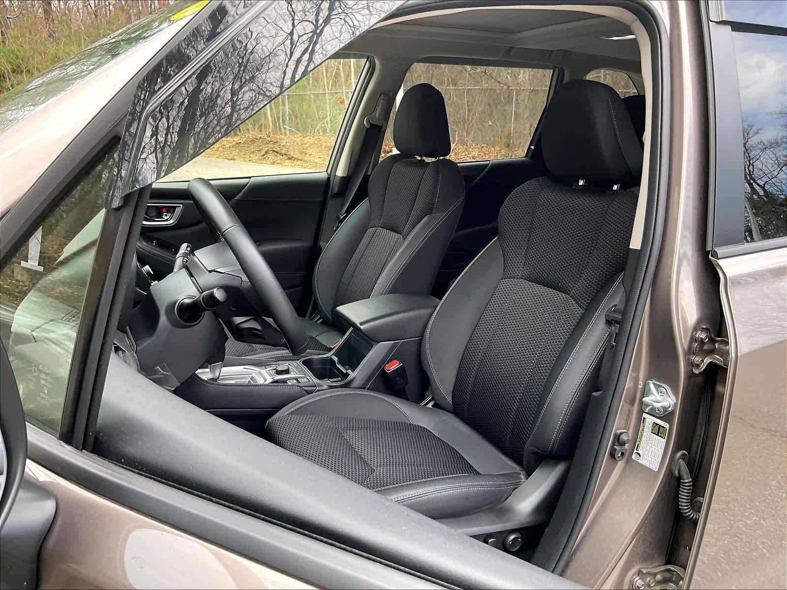 Used 2024 Subaru Forester Premium image 9