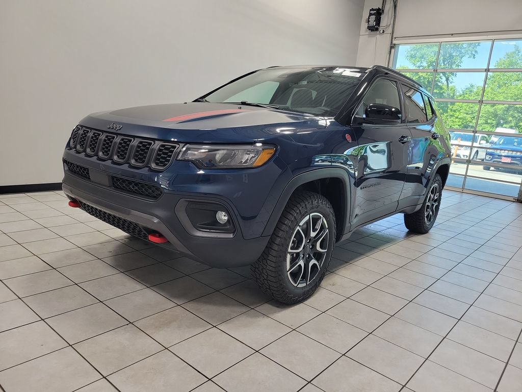 New 2026 Jeep Compass Trailhawk w/ Sun, Sound & Navigation Group AWD/4WD image 5