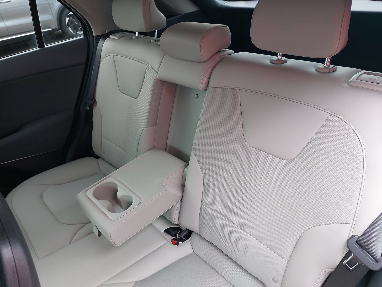 New 2026 Kia Niro EX FWD image 13