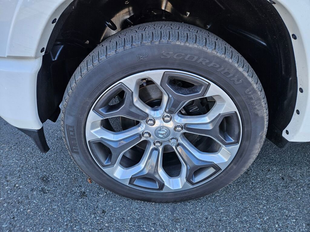 Used 2022 RAM 1500 Limited image 9