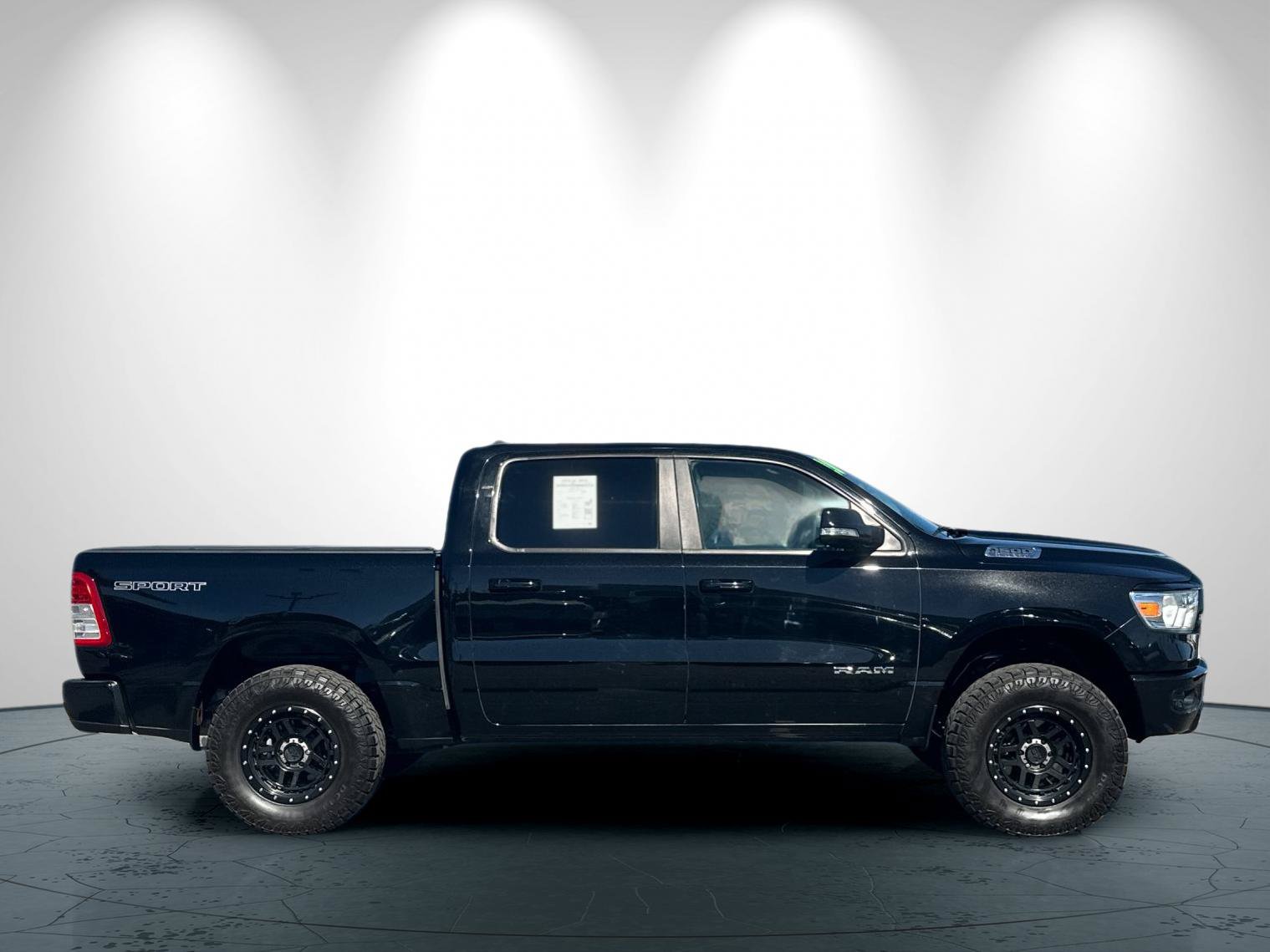 Used 2020 RAM 1500 Big Horn AWD/4WD image 3