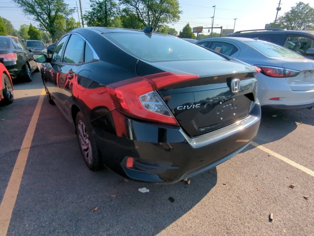 Used 2017 Honda Civic EX image 4