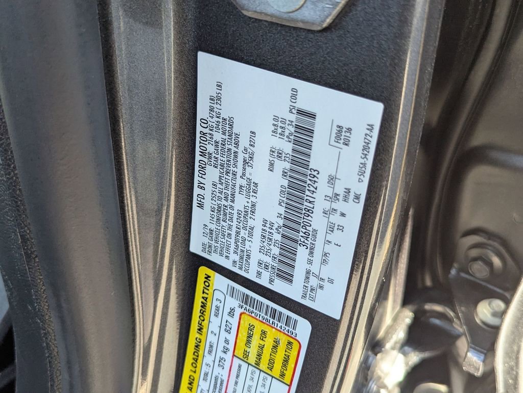 Used 2020 Ford Fusion SE image 32
