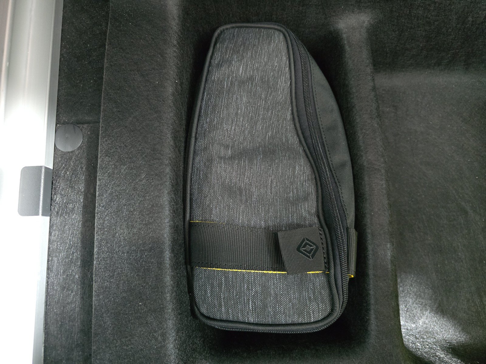 Used 2024 Rivian R1S Adventure AWD/4WD image 34