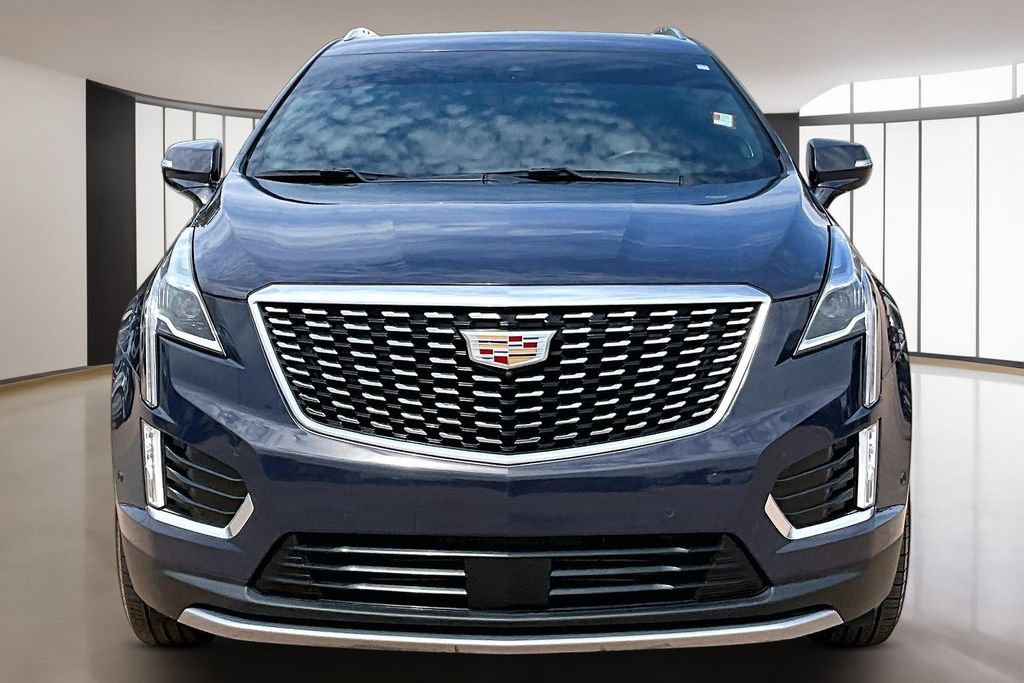 Used 2025 Cadillac XT5 Premium Luxury w/ Technology Package AWD/4WD image 3
