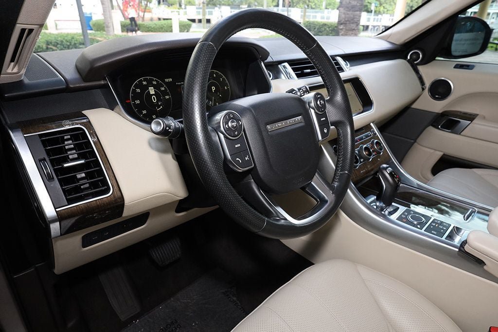 Used 2017 Land Rover Range Rover Sport HSE AWD/4WD image 39