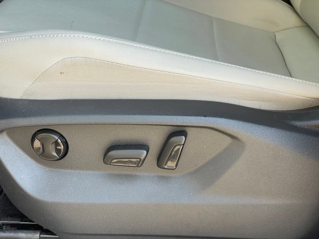 Used 2020 Volkswagen Tiguan SEL AWD/4WD image 16