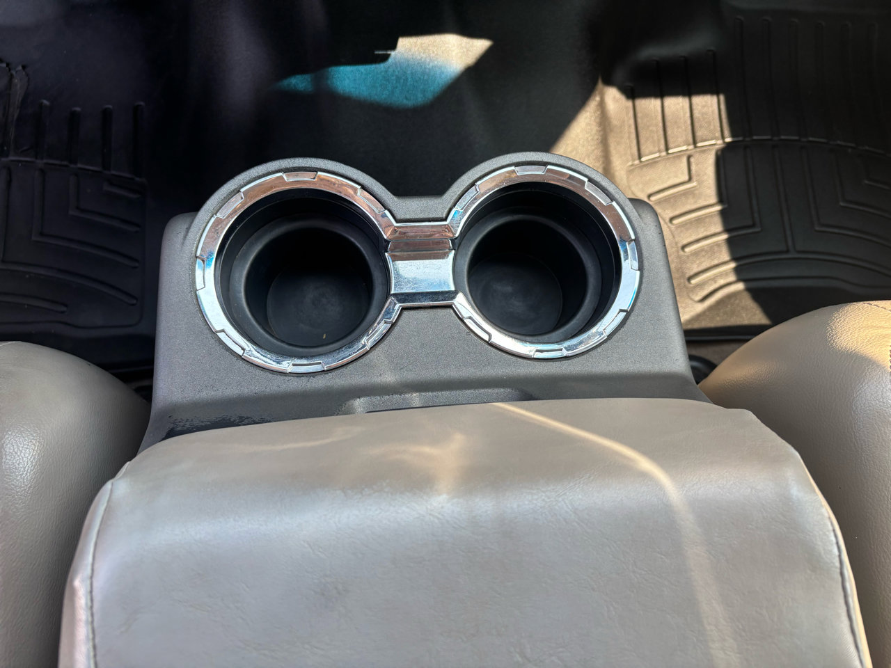 Used 2010 Ford F250 Lariat image 23