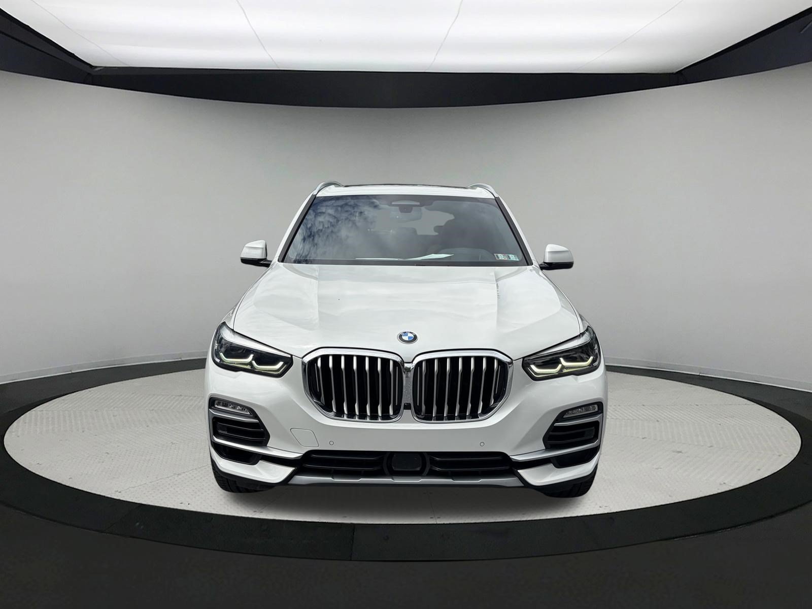 Used 2021 BMW X5 xDrive40i w/ Premium Package AWD/4WD image 2
