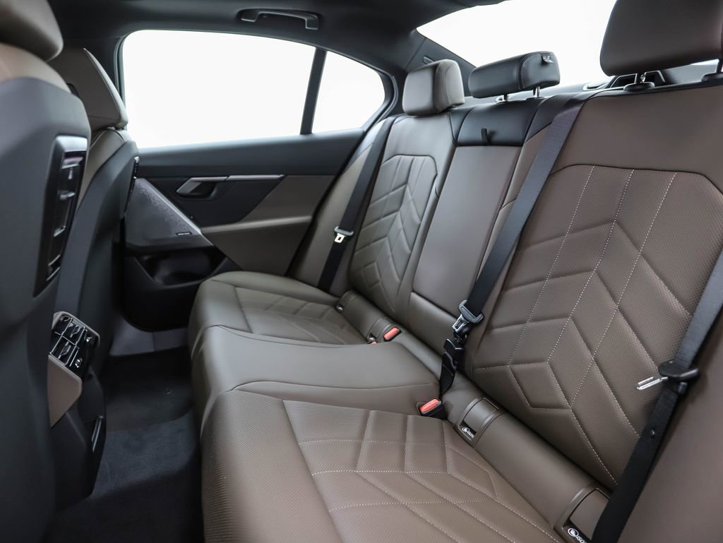 Certified 2025 BMW 530i xDrive w/ Premium Package image 21