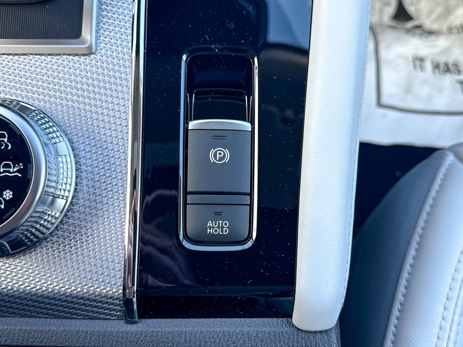 New 2025 Mitsubishi Outlander SEL image 42