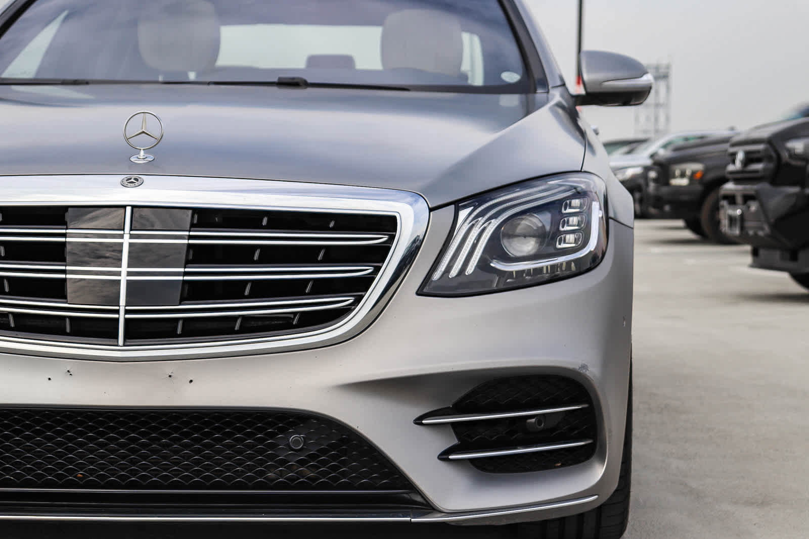 Used 2018 Mercedes-Benz S 560 Sedan image 4