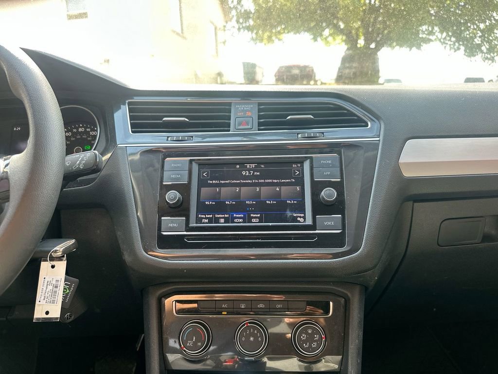 Used 2021 Volkswagen Tiguan S FWD image 21