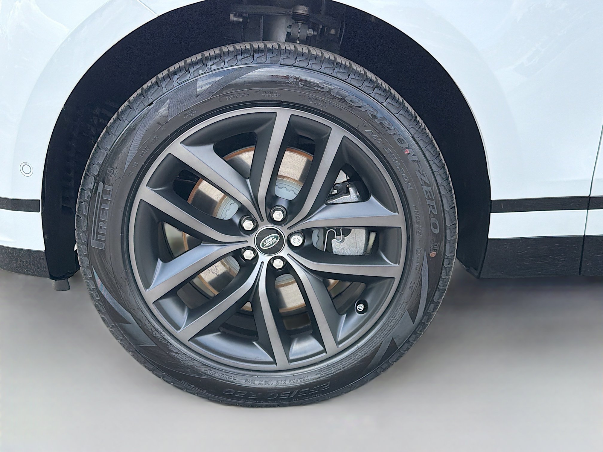 New 2026 Land Rover Range Rover Velar Belgravia AWD/4WD image 40