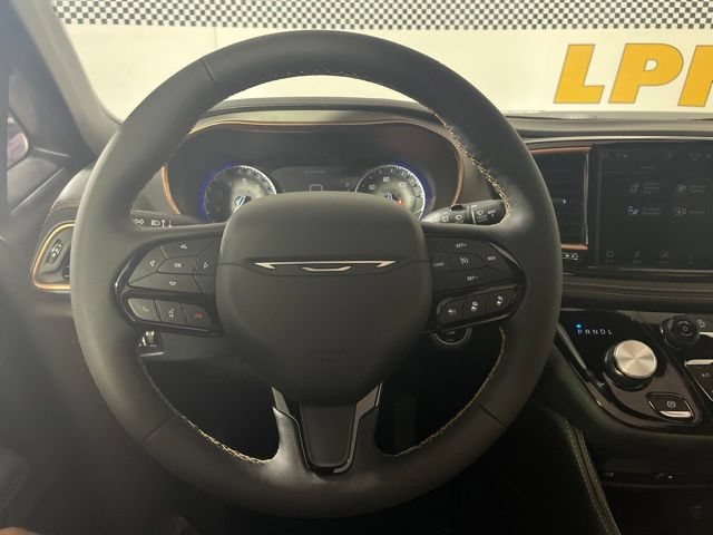 New 2027 Chrysler Pacifica Pinnacle AWD/4WD image 16