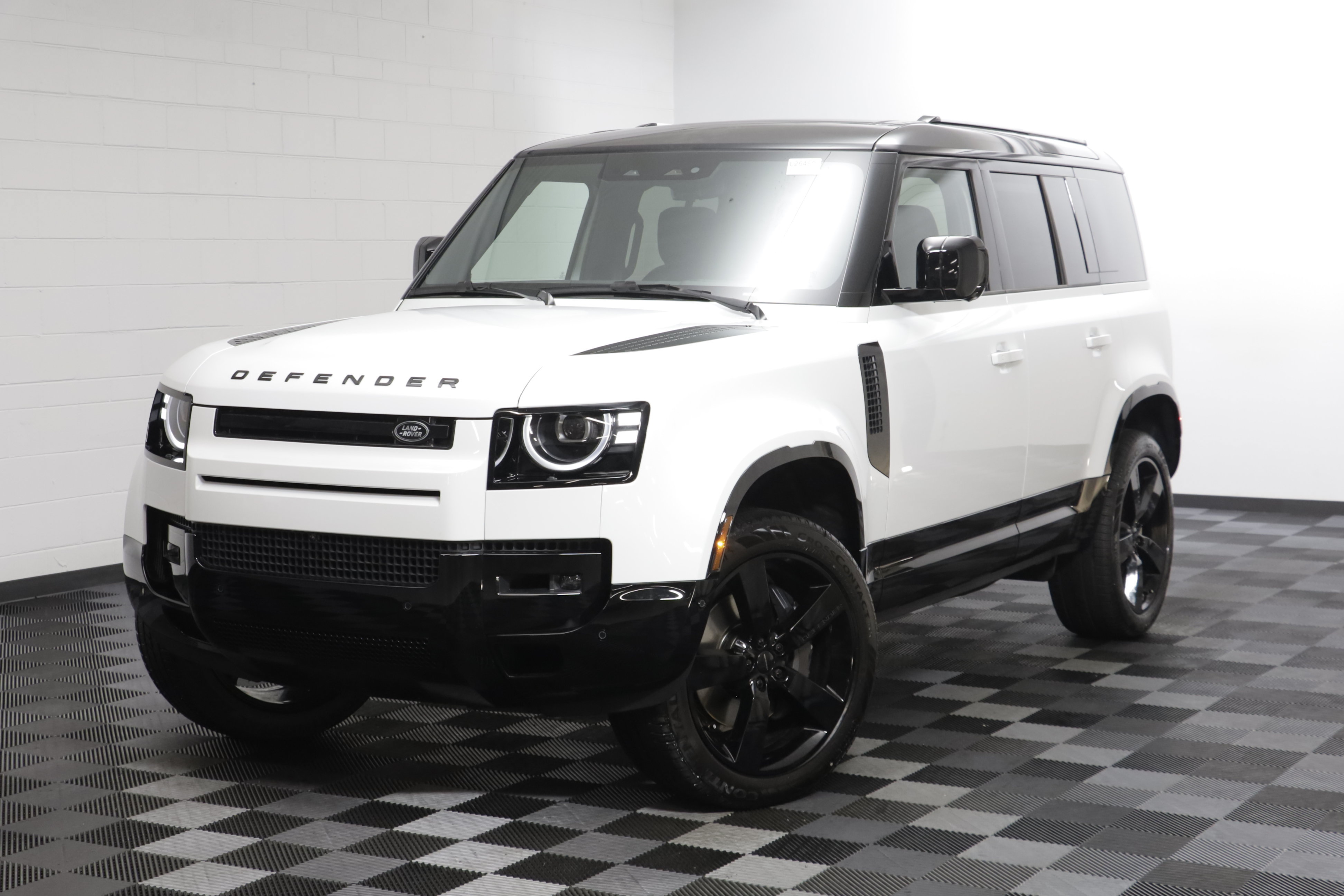 New 2026 Land Rover Defender 110 X-Dynamic SE