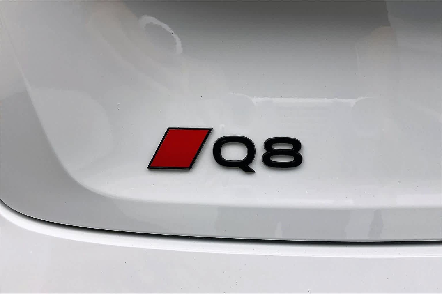 Used 2024 Audi Q8 e-tron Prestige AWD/4WD image 31
