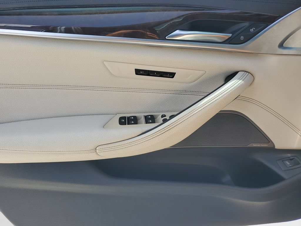 Used 2018 BMW 540i RWD image 20