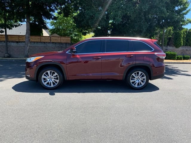 Used 2016 Toyota Highlander Limited FWD video 2