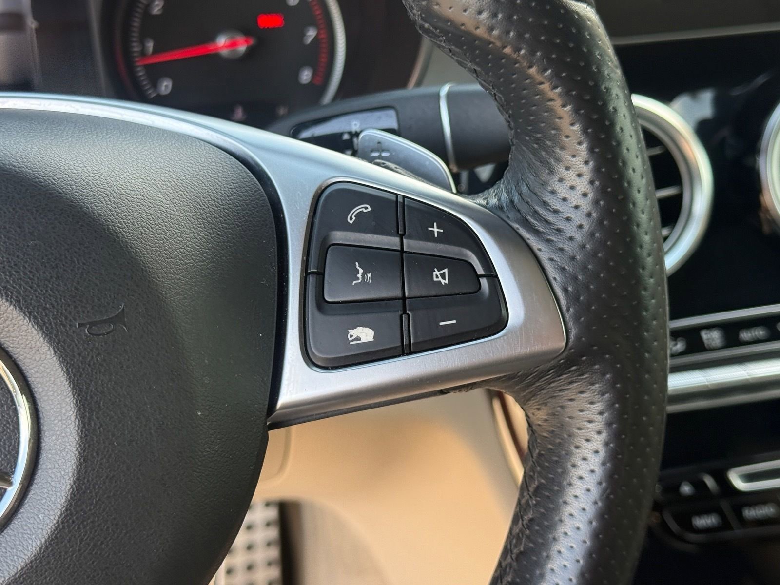 Used 2018 Mercedes-Benz C 300 Coupe image 18