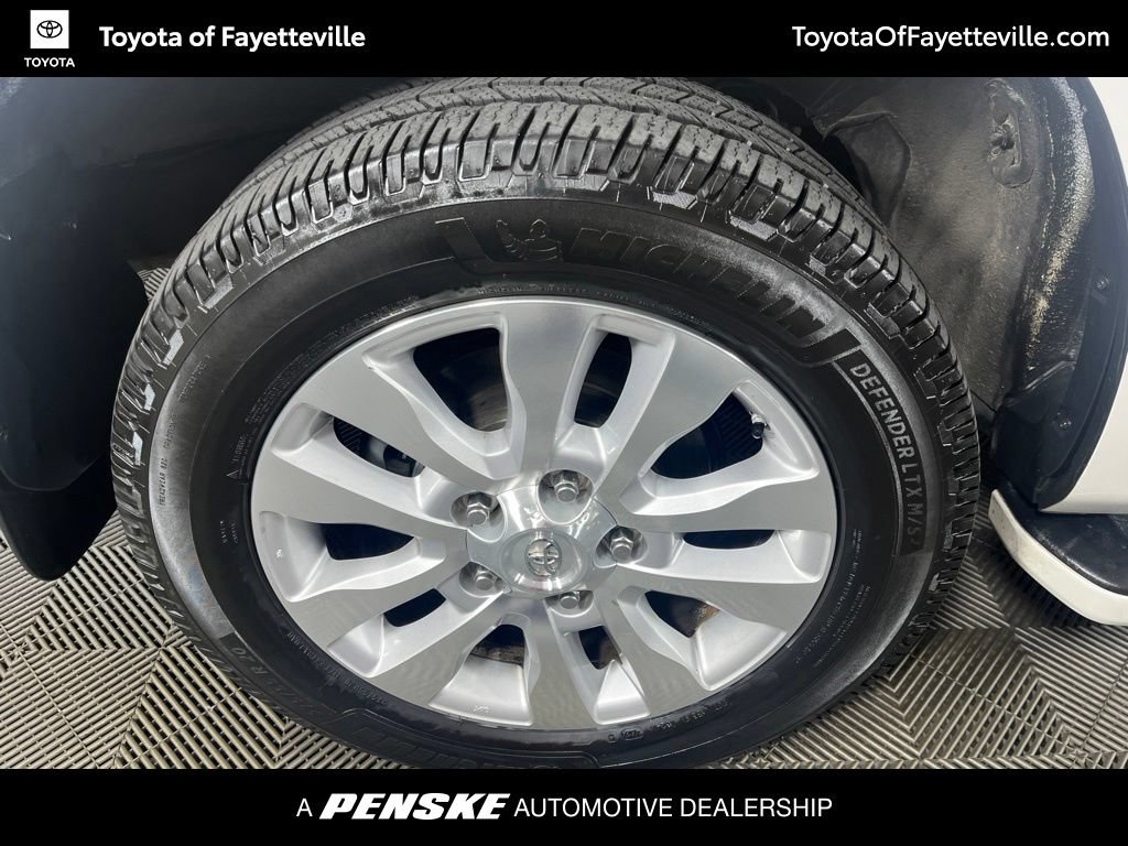 Used 2016 Toyota Sequoia Platinum AWD/4WD image 18