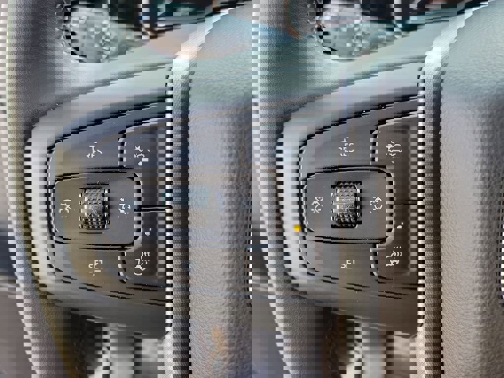 Used 2024 GMC Sierra 1500 SLE w/ Preferred Package image 22