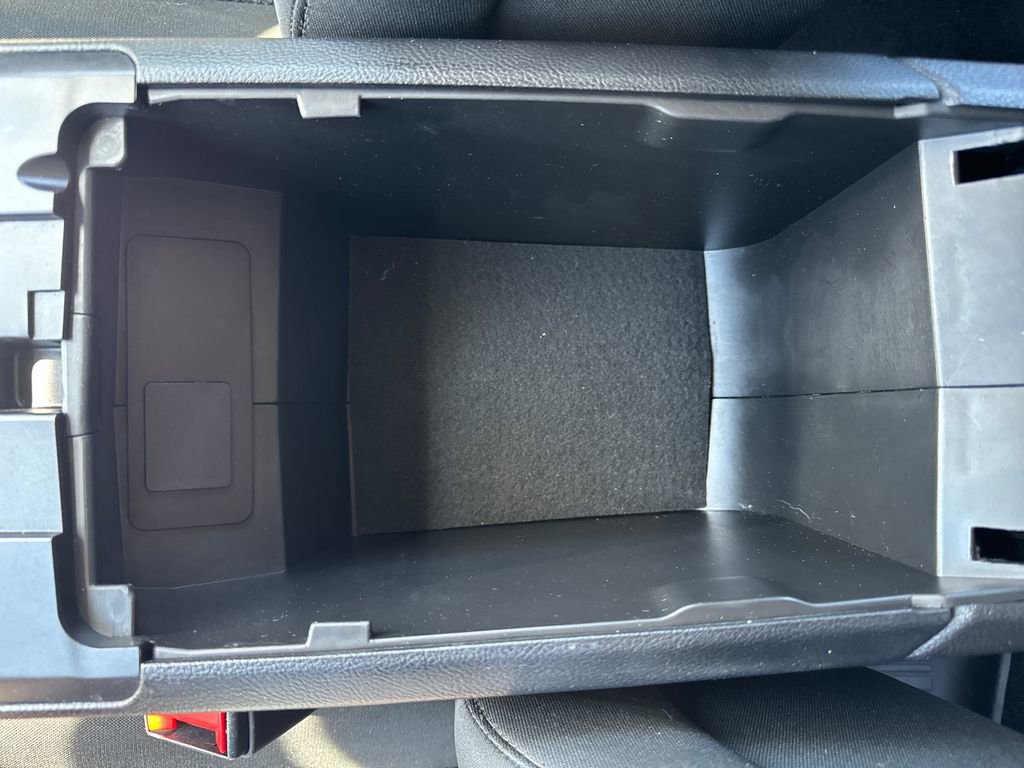 Used 2020 Ford Fusion SE FWD image 26
