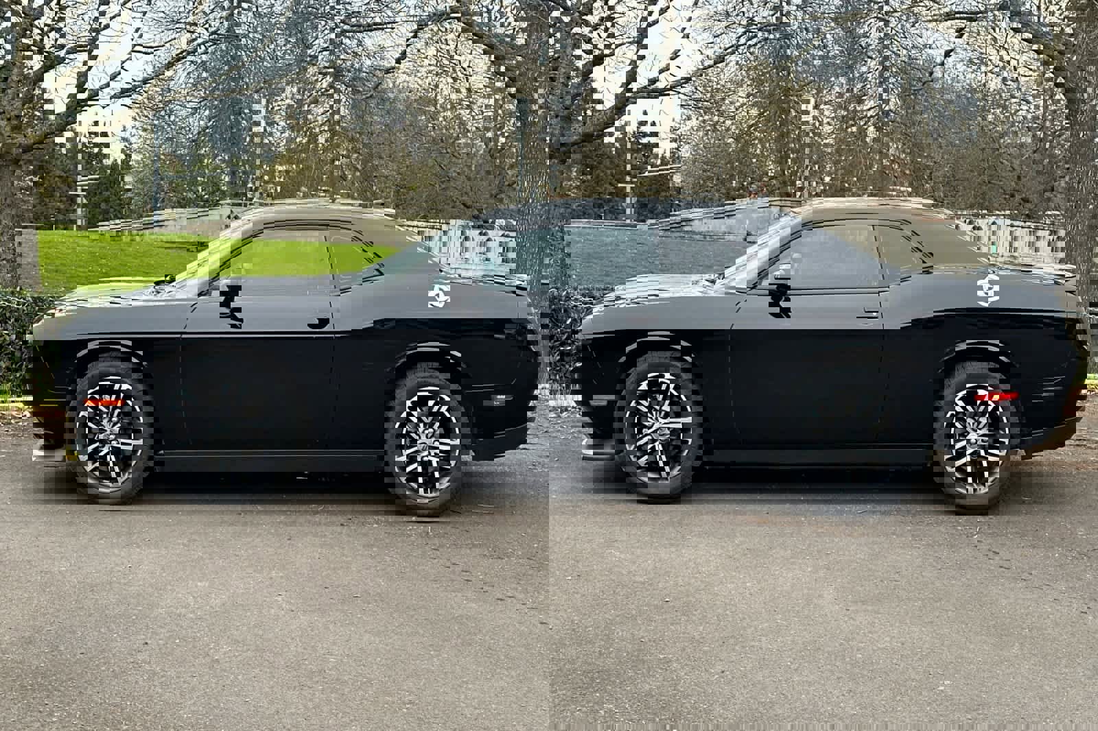 Used 2019 Dodge Challenger GT w/ Plus Package image 5