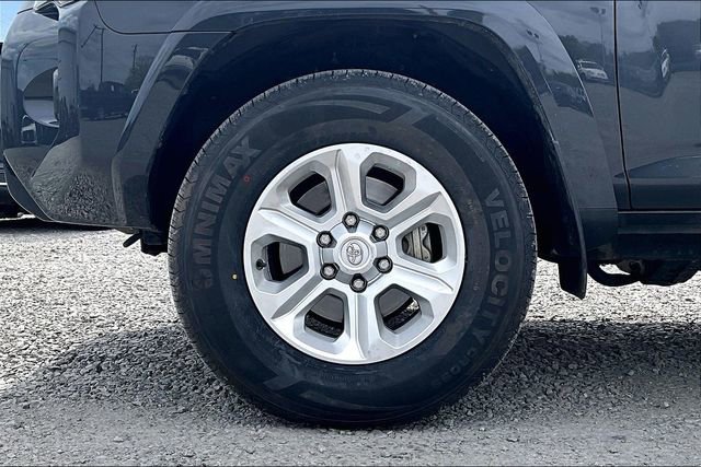 Used 2024 Toyota 4Runner SR5 image 10