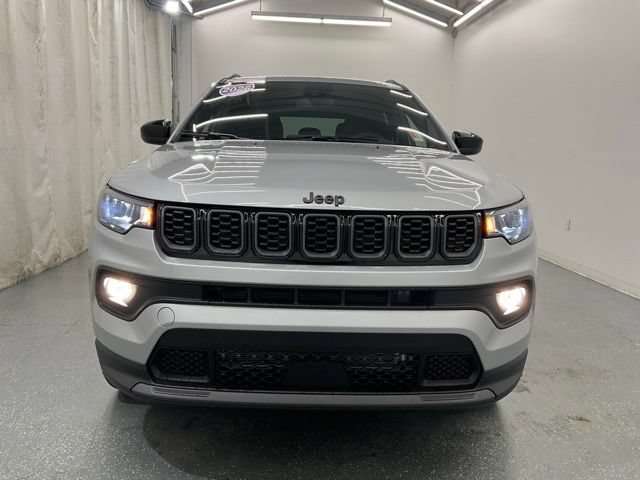 New 2026 Jeep Compass Latitude AWD/4WD image 3