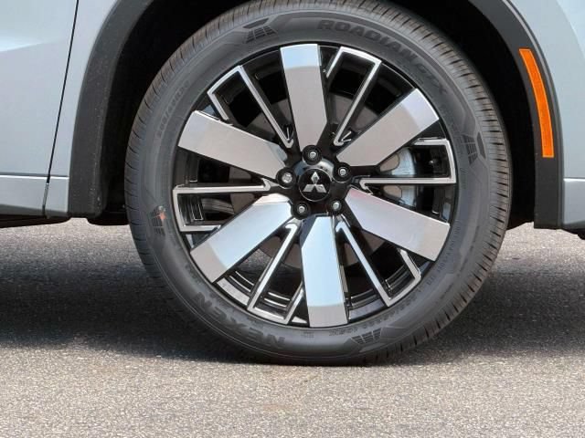 New 2026 Mitsubishi Outlander SEL AWD/4WD image 8