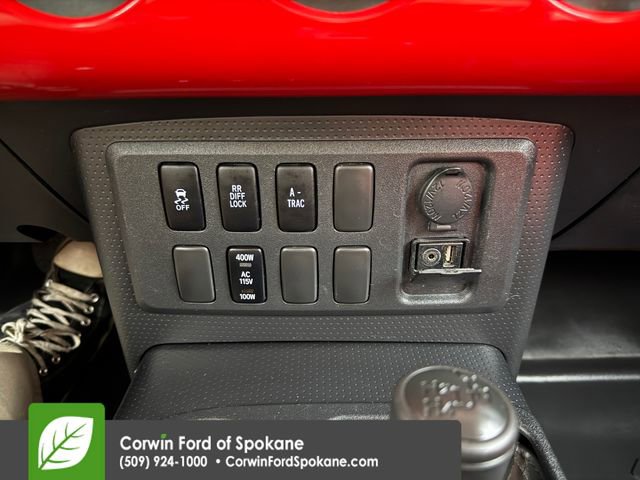 Used 2012 Toyota FJ Cruiser Base image 31