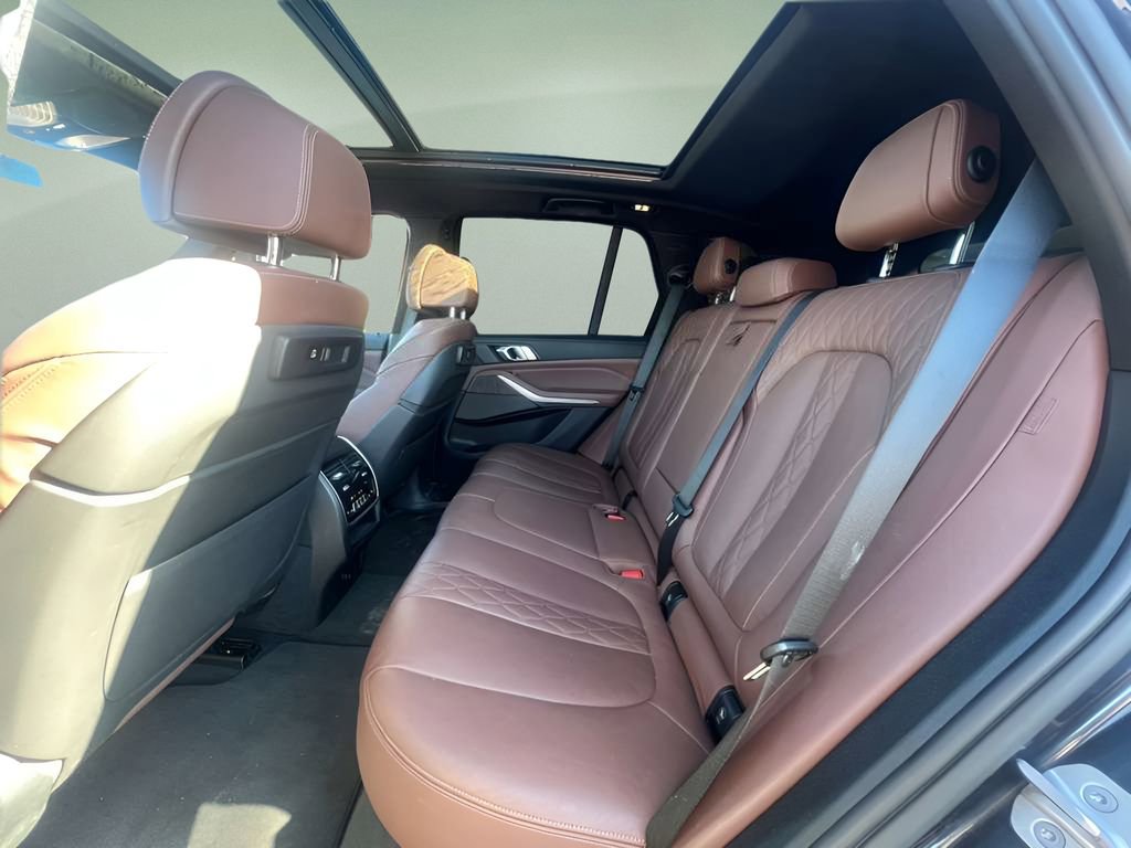 Used 2021 BMW X5 M50i w/ Premium Package image 20