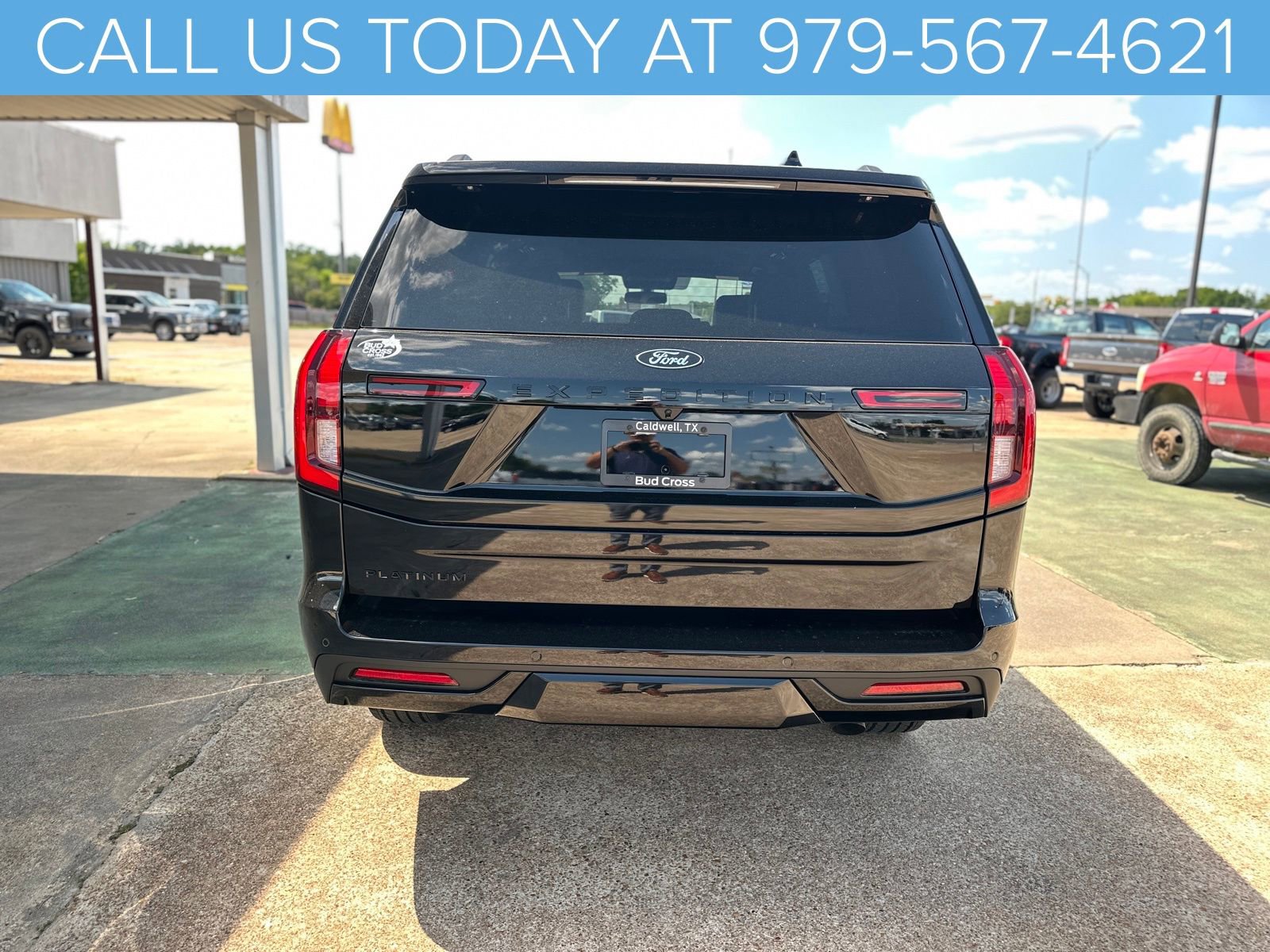 New 2025 Ford Expedition Platinum w/ Stealth Performance Package image 22
