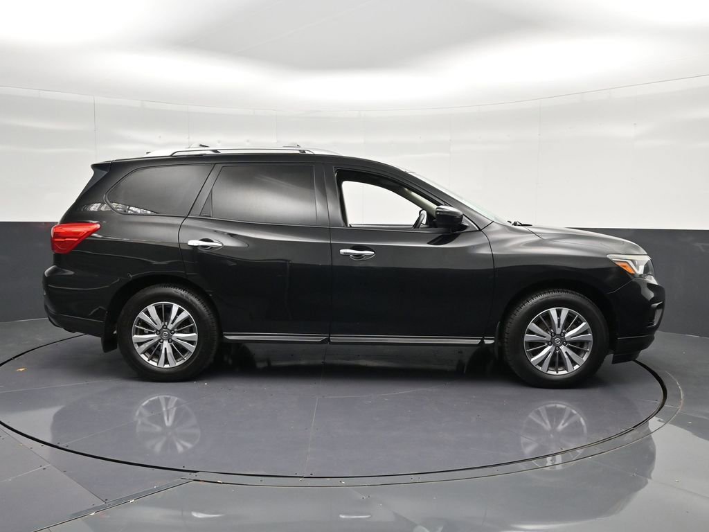 Used 2019 Nissan Pathfinder S FWD image 4