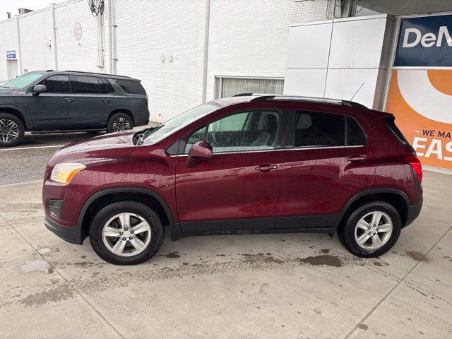 Used 2016 Chevrolet Trax LT w/ LT Convenience Package AWD/4WD image 2