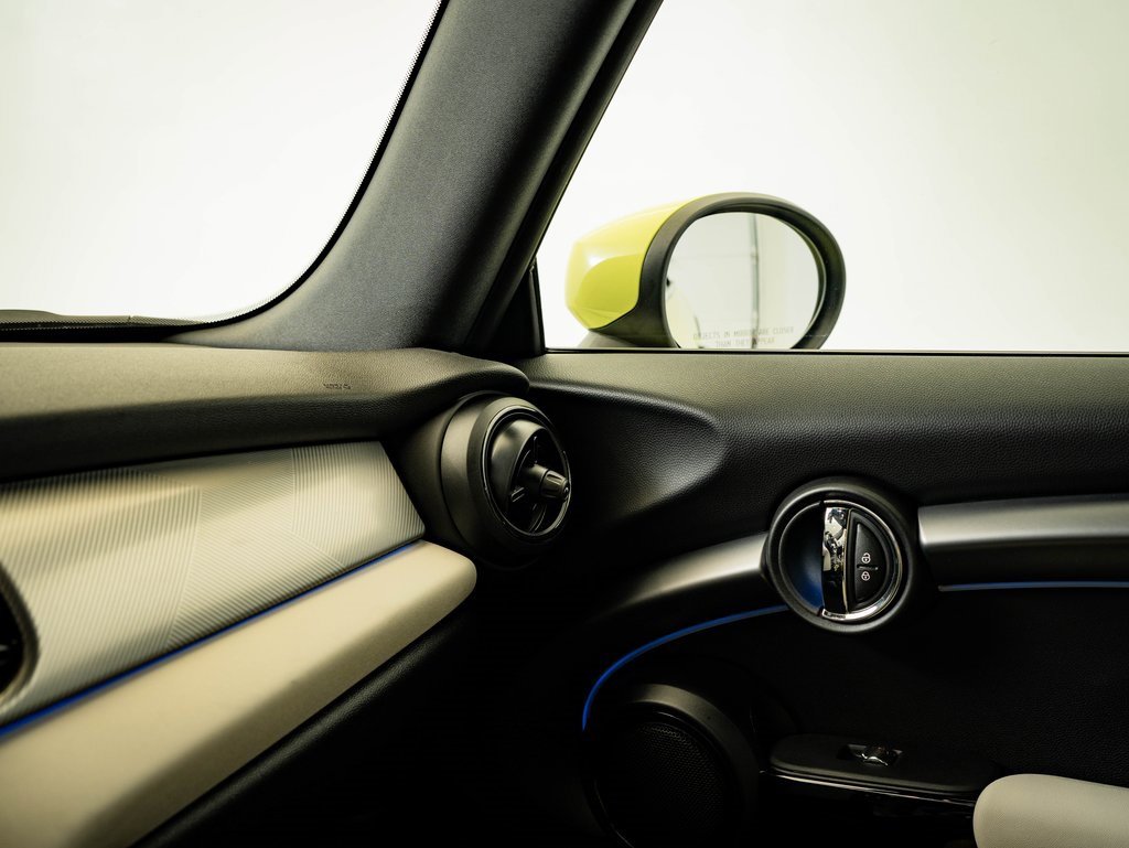 Used 2023 MINI Cooper S w/ Signature Upholstery Package image 38