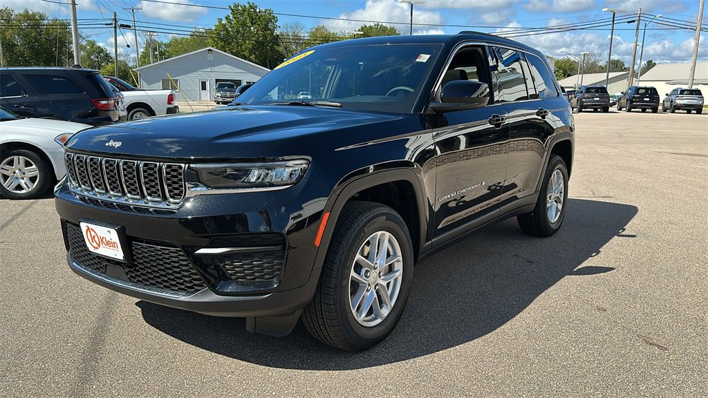 New 2025 Jeep Grand Cherokee Laredo X w/ Luxury Tech Group I image 3