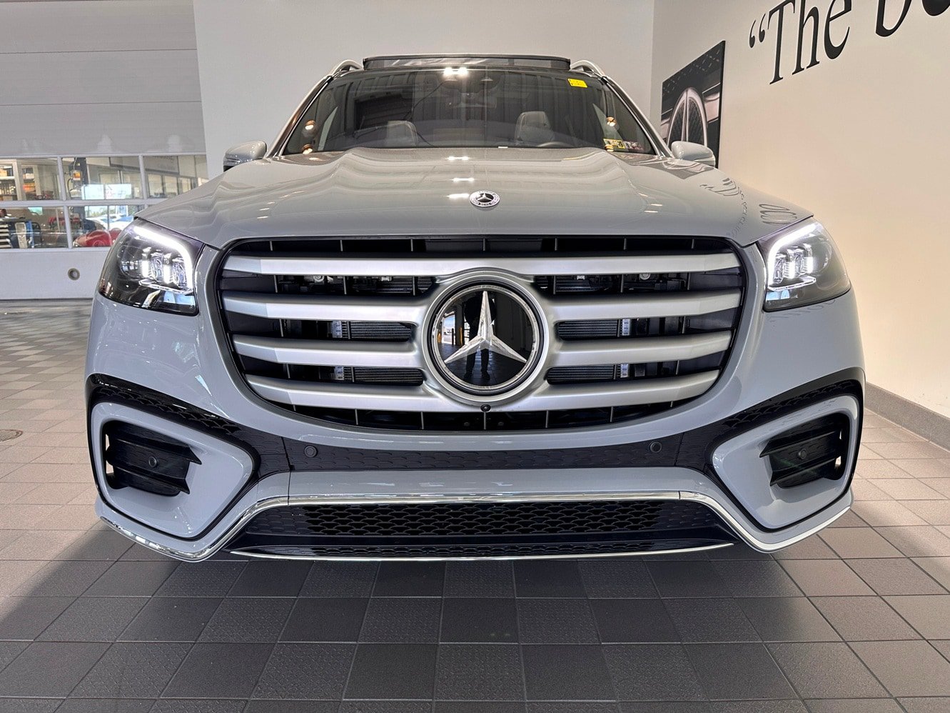 Used 2026 Mercedes-Benz GLS 580 4MATIC image 2