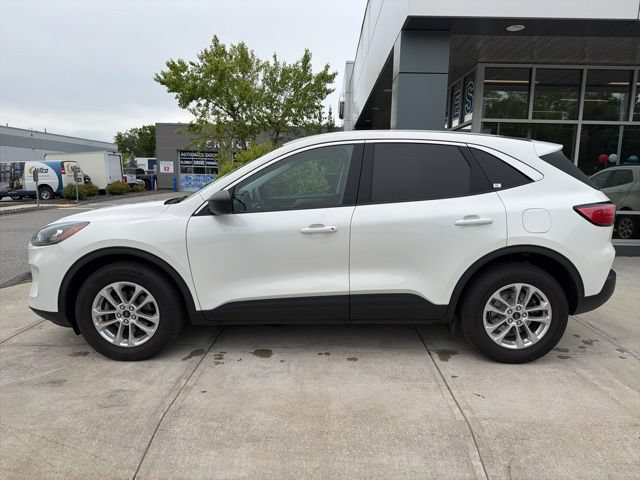 Certified 2022 Ford Escape SE w/ Cold Weather Package AWD/4WD image 5