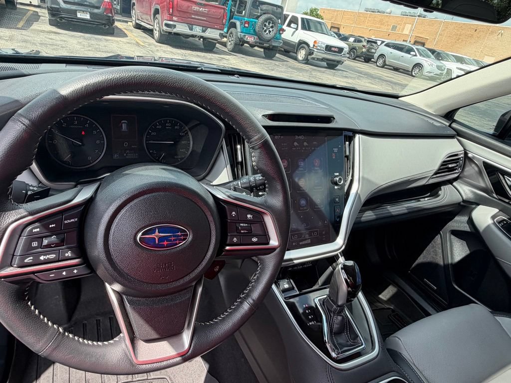 Used 2025 Subaru Outback Limited AWD/4WD image 35