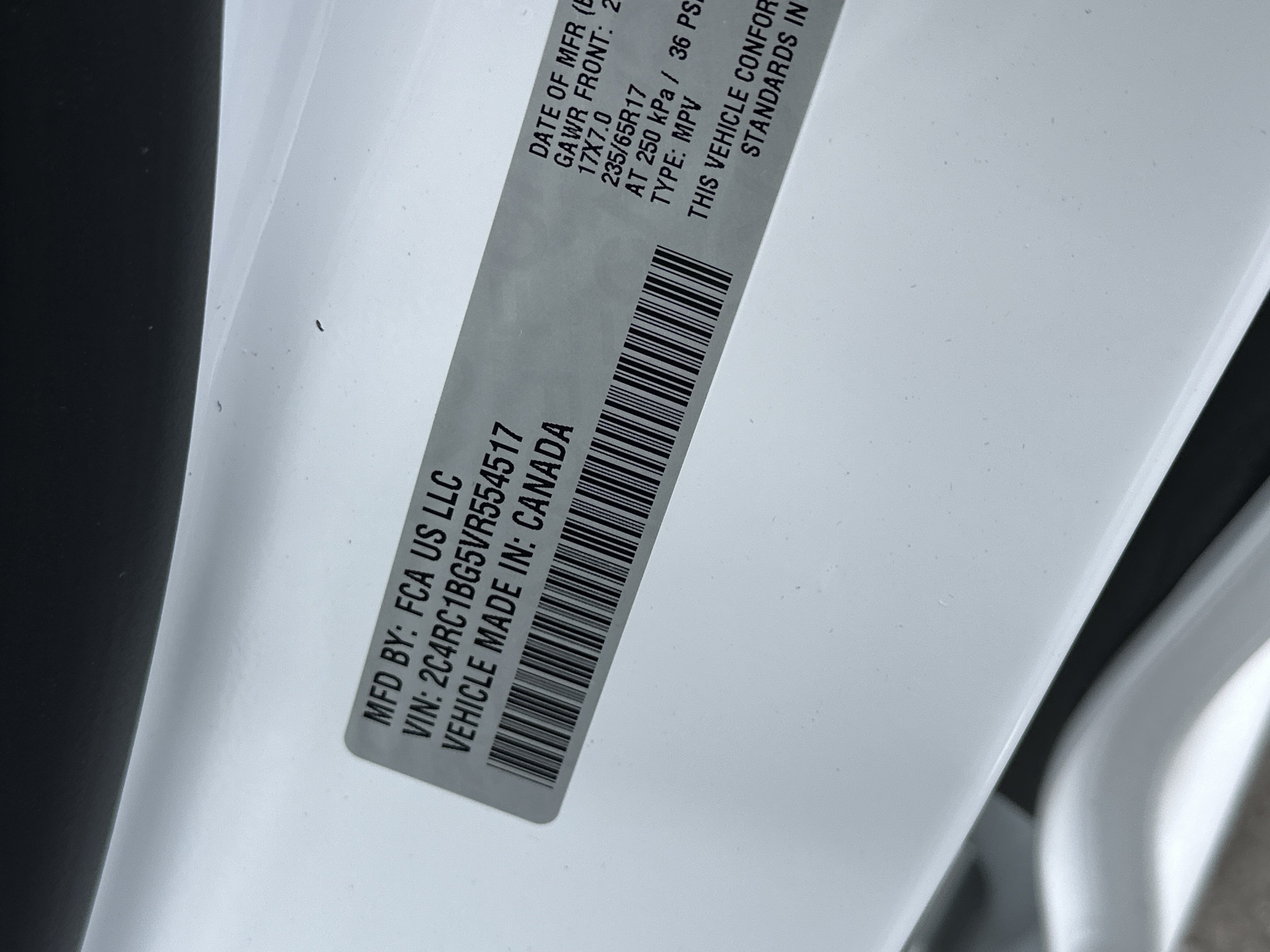 New 2027 Chrysler Pacifica Select w/ Family Tech Group FWD image 33