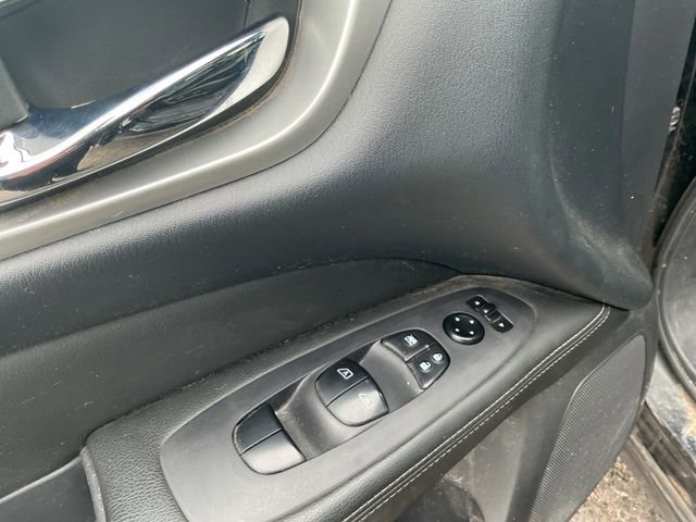 Used 2015 Nissan Pathfinder Platinum AWD/4WD image 12